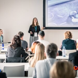 Die Teilnehmern sind hochkonzentriert, die Inhalte hochwertig: Svenja Teichmann bei ihrem Workshop auf der CMCX 2019